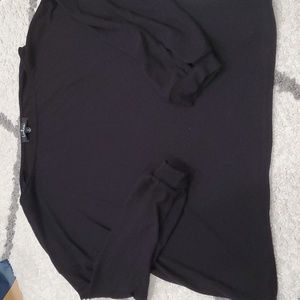 Lulu's black sweater